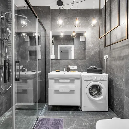 Grzybowska With Parking - By Rentujemy Warschau