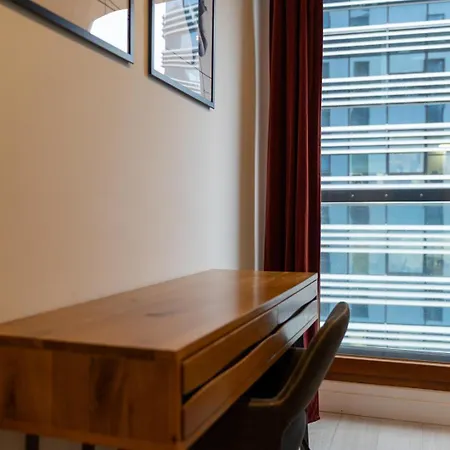 Grzybowska With Parking - By Rentujemy ורשה