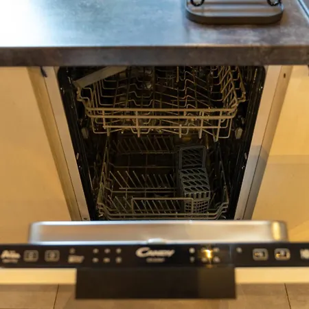 Grzybowska With Parking - By Rentujemy דירה ורשה