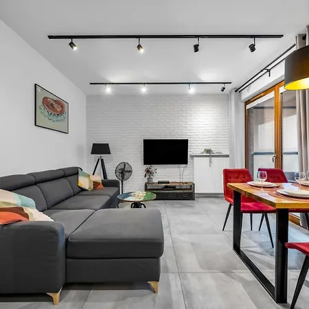 Grzybowska With Parking - By Rentujemy Warschau