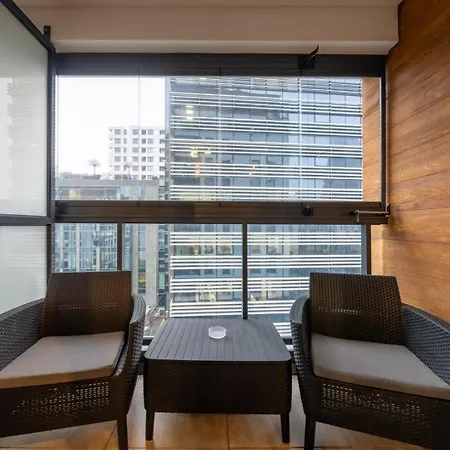 Grzybowska With Parking - By Rentujemy