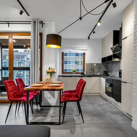Apartment Grzybowska With Parking - By Rentujemy