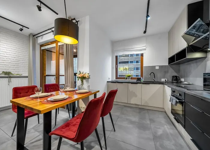 Grzybowska With Parking - By Rentujemy Lejlighed *