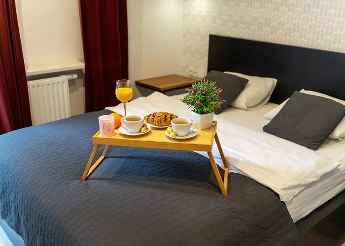 Grzybowska With Parking - By Rentujemy Lejlighed *