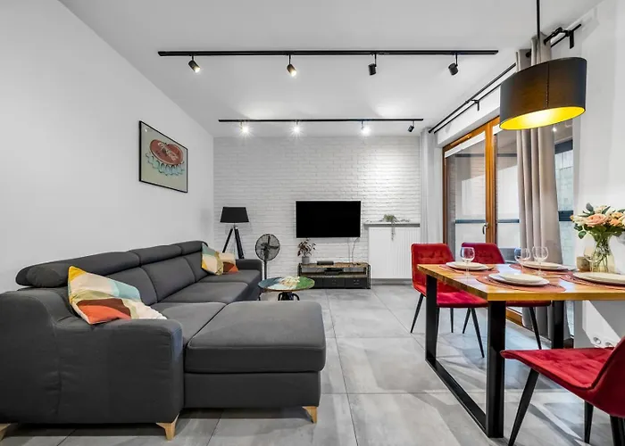 Grzybowska With Parking - By Rentujemy Warszawa