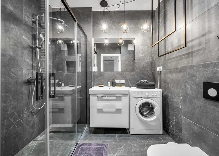 Grzybowska With Parking - By Rentujemy Warszawa