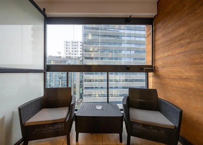 Grzybowska With Parking - By Rentujemy