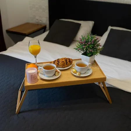 Apartment Grzybowska With Parking - By Rentujemy