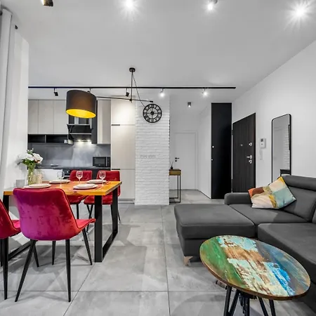 Apartment Grzybowska With Parking - By Rentujemy