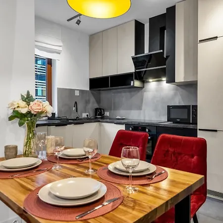 Grzybowska With Parking - By Rentujemy Appartamento