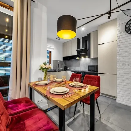 Grzybowska With Parking - By Rentujemy *